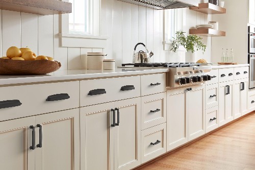 Stature Bar Pulls and Cabinet Knob Kitchen Hardware Collection