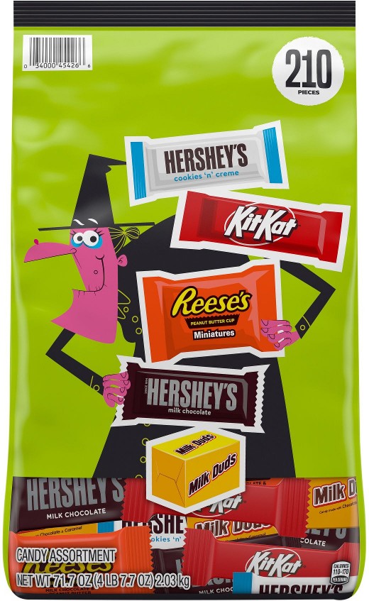Kit Kat, Reese's Assorted Flavored, Halloween Candy Bulk Bag, 210 ct.