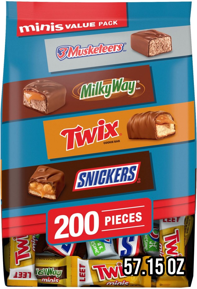Snickers, Twix & More Minis Chocolate Candy Bars Variety Pack, Bulk Bag, 200 ct.