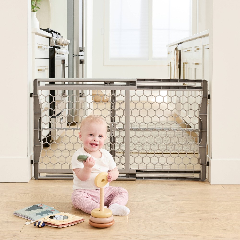 Expandable Plastic Baby Gate 42-in x 23-in Pressure Mounted Gray Plastic Safety Gate