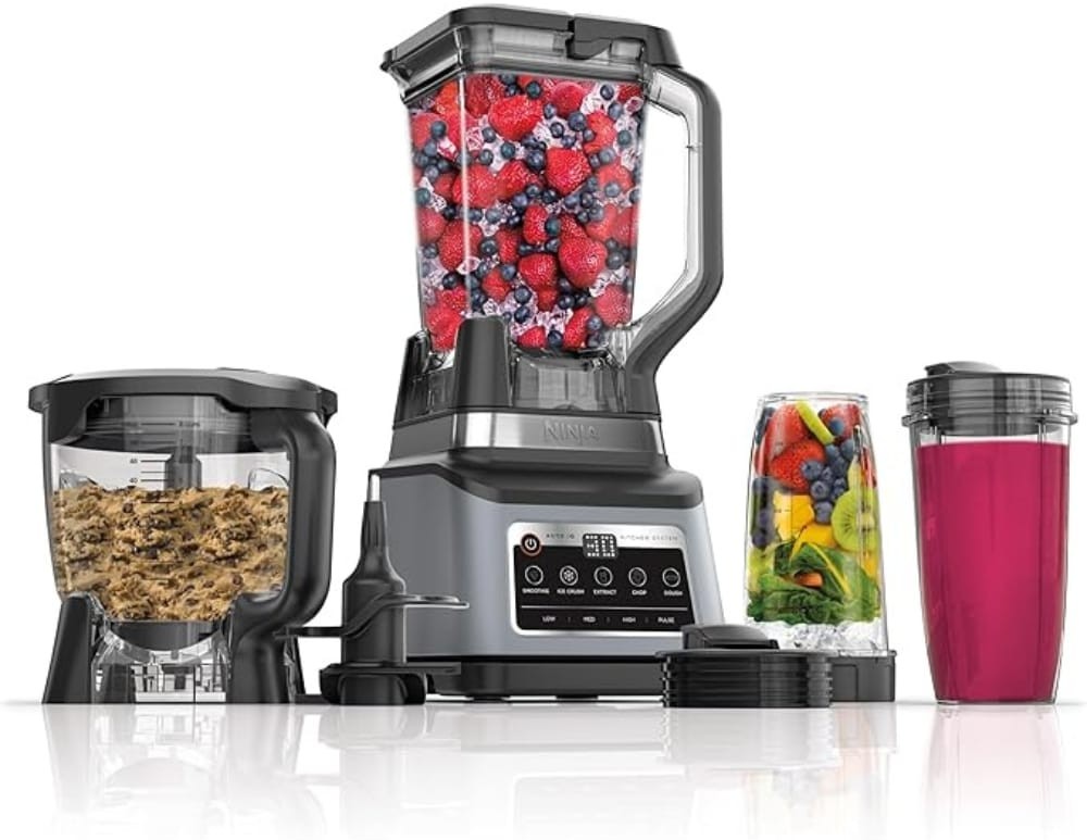 Professional Plus Kitchen System with Auto-iQ 64-oz 5 -Speed Countertop blender ( Black )