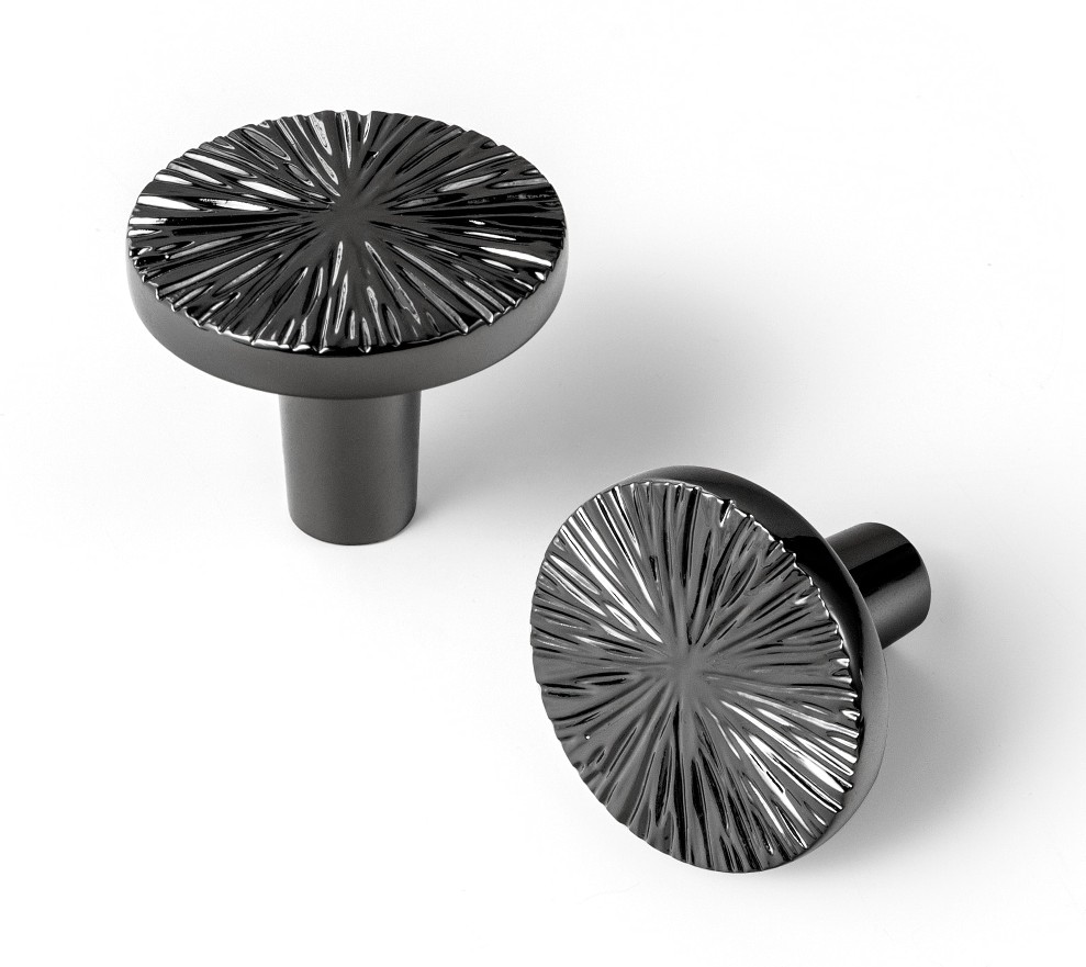 Novelty Classic Cabinet Knob 6