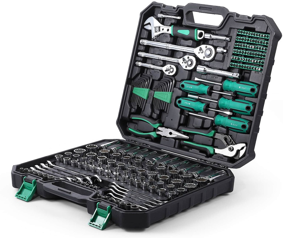 213 Piece Mechanic Tool Set and Socket Wrench Set